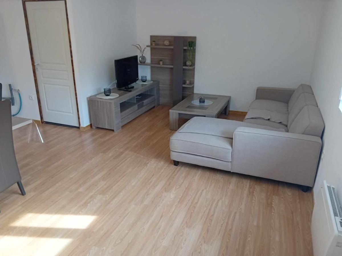 Grand Appartement Avec Terrasse Wignehies Luaran gambar